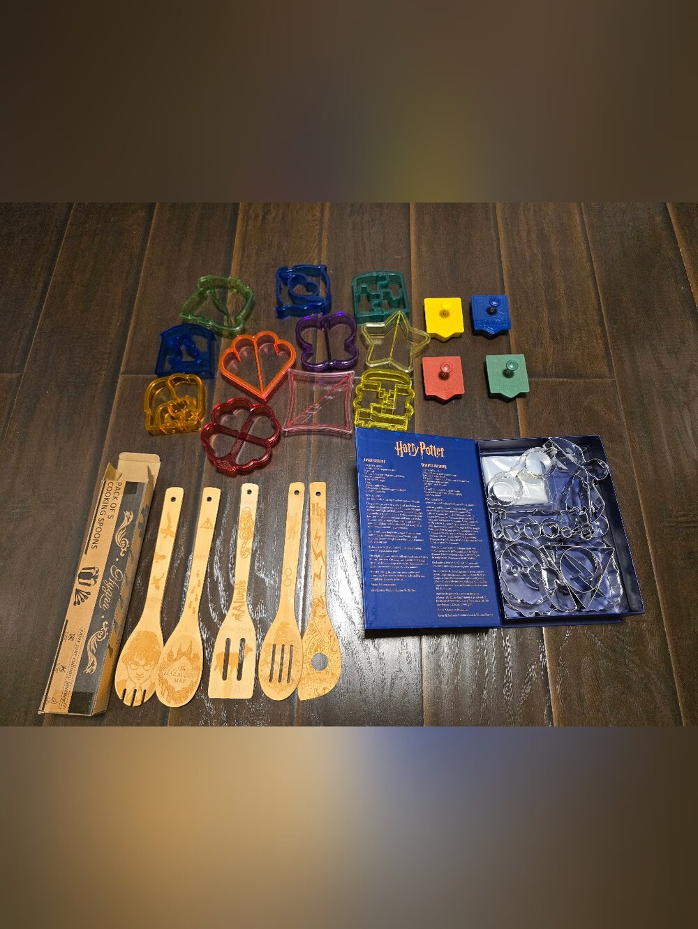 Harry Potter Cookie Cutters and Wooden Spoons Set Sandwich cutters hedwig snitch